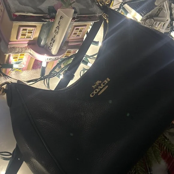 Coach purse gently used - Picture 1 of 4